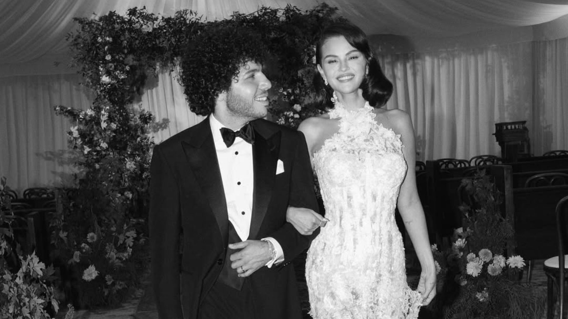 Editorial Harian Wanita – Terlihat elegan dan menakjubkan, mari kita mengintip tampilan pernikahan yang terperinci Selena Gomez!