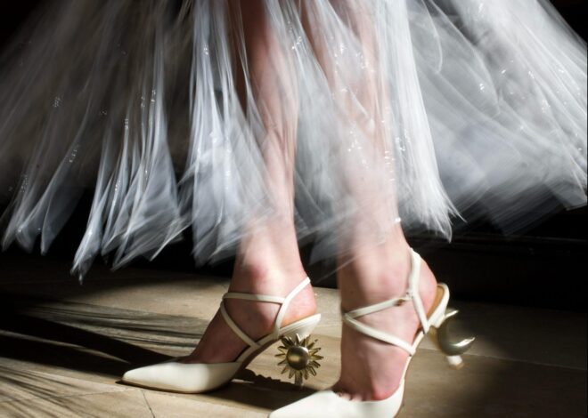 Editorial Harian Wanita – Dari Lokal ke Global, Debut 1001 Sepatu Di London Fashion Week Bersama Tran Hung