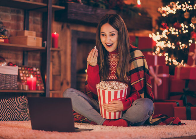 Editorial Harian Wanita – Inilah Rekomendasi Film Bernuansa Natal di Netflix yang Bisa Menemani Liburan!