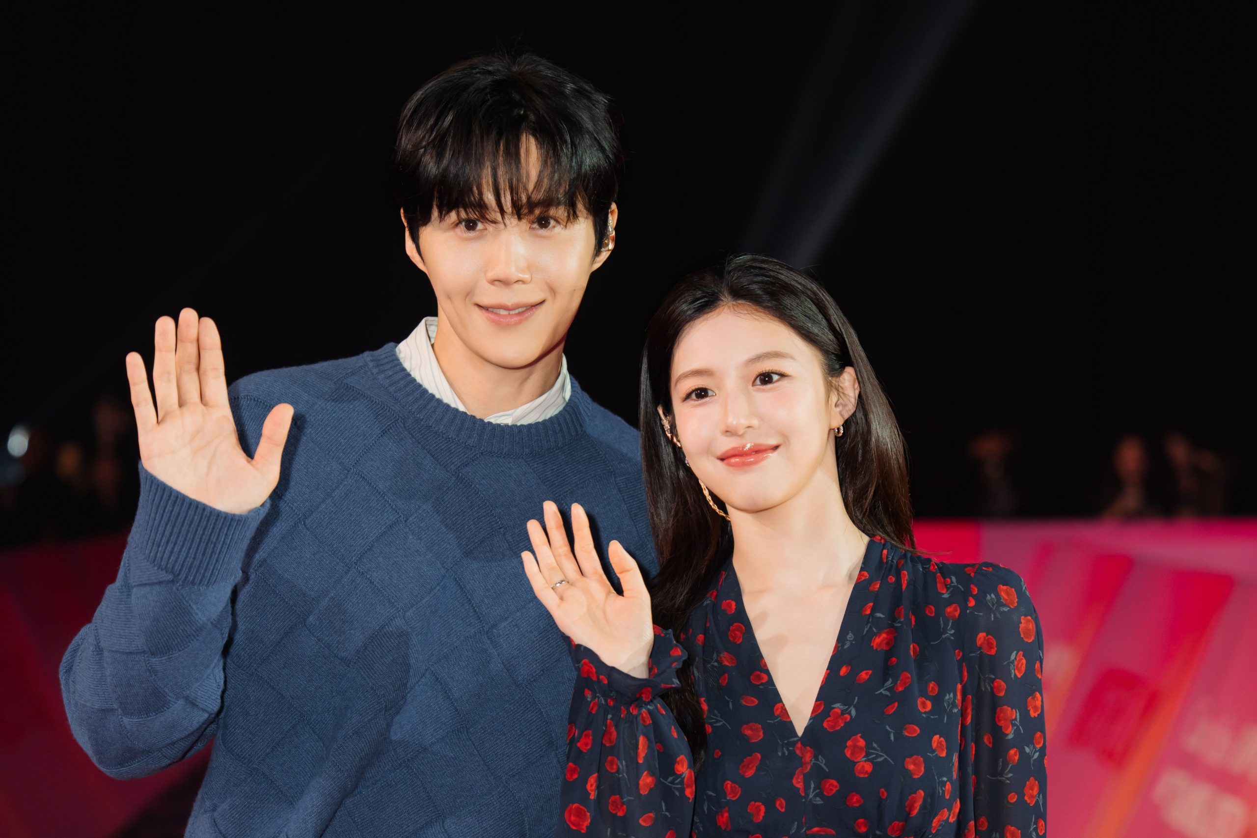 Editorial Harian Wanita – Intip Keseruan Kim Seon Ho dan Go Youn Jung di Fan Event ‘Can This Love Be Translated?’