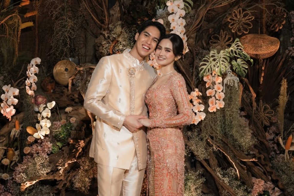 Editorial Harian Wanita – Tampil Menarik, Hapus Riasan Wajah Syifa Hadju Saat Melamar El Rumi!