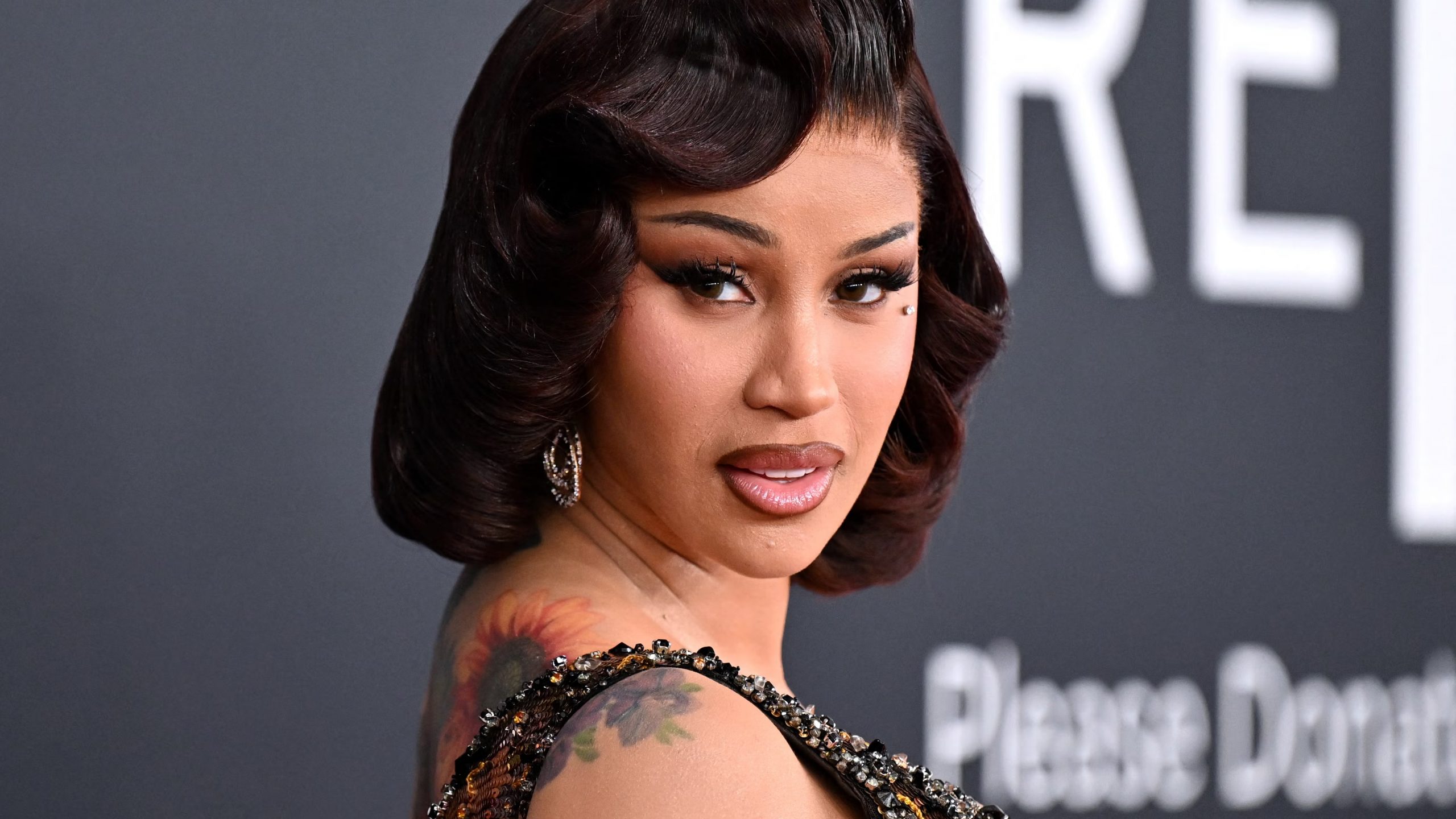 Editorial Harian Wanita – Punya Perjalanan Rambut Menarik, Cardi B Luncurkan Brand Rambut ‘Grow Good Beauty’!